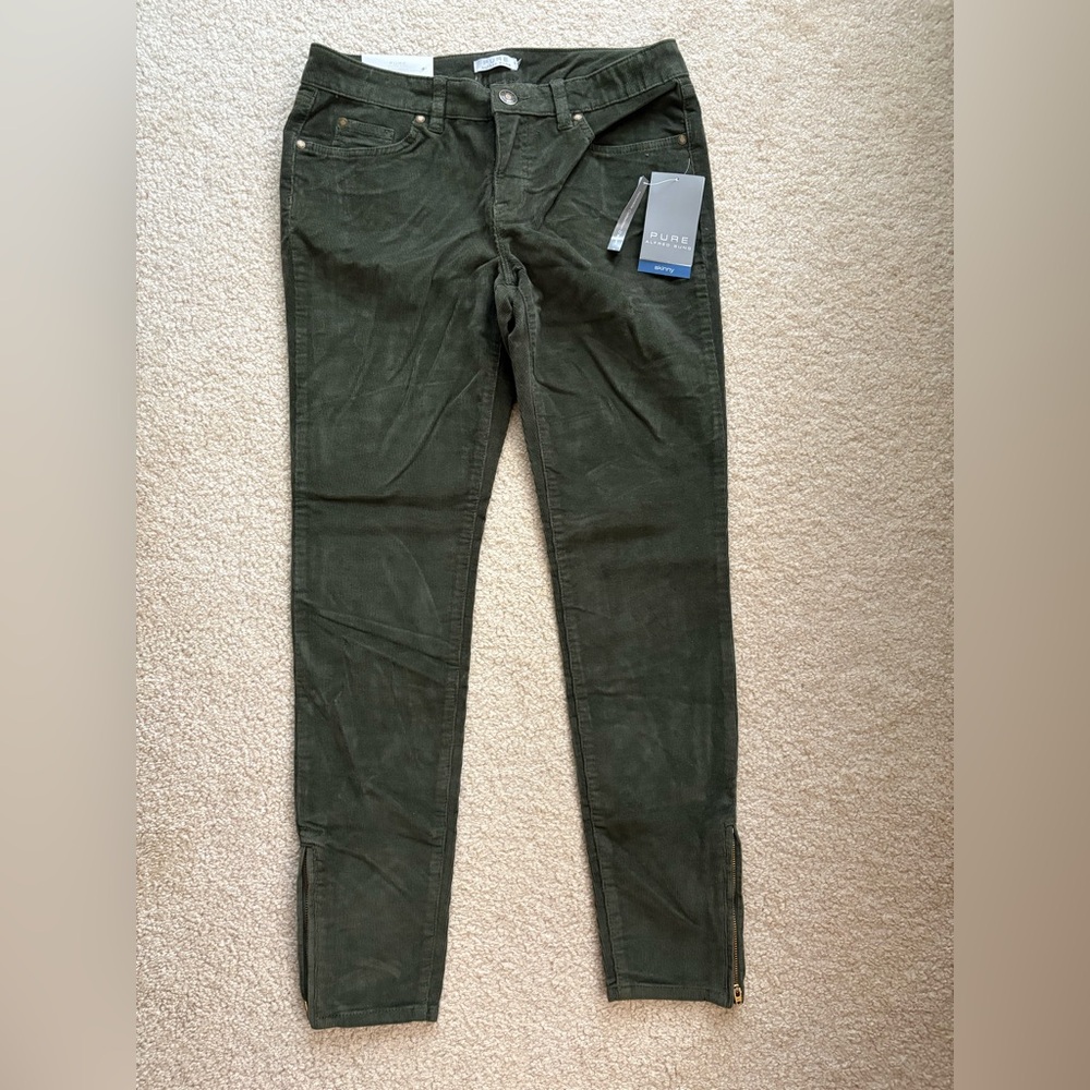 Alfred Sung Women’s Olive Skinny Jeans
